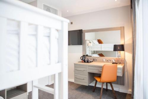 Metro Hotel Dublin Airport - image 6