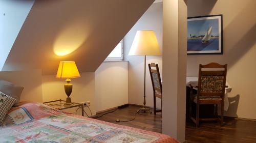 Penthouse Zimmer mit Bad EM2024 Hospitality Package in Konigstein im Taunus