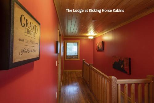 Photo 4 of Kicking Horse Kabins