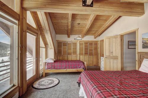Alpine Ski Lodge: Amazing View and Private Hot Tub - image 3