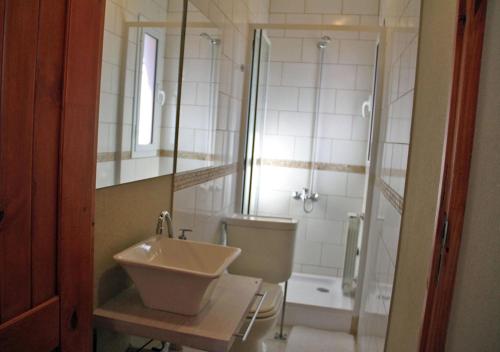 Bungalow (4 Adults) image 2