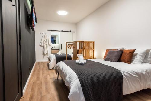  New Pearl of Scheveningen Black Swan beach a Family loft The Hague, Pension in Scheveningen