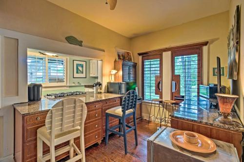 Charming Lake Worth Abode with Outdoor Oasis! in Lake Worth, USA