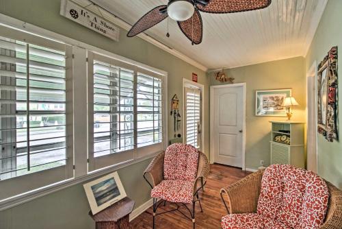 Charming Lake Worth Abode with Outdoor Oasis! in Lake Worth, USA
