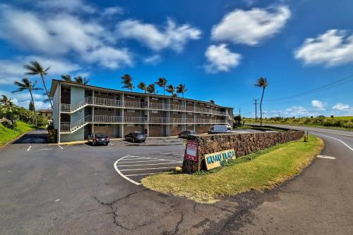 Condo with Lanai at Beginning of Road to Hana!