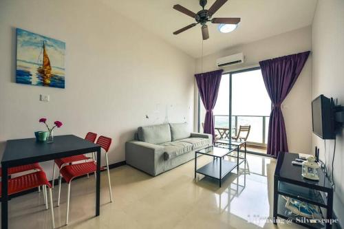 Ken Home Silverscape Block A 5pax No Wifi Ken Home Silverscape Block A 5pax No Wifi