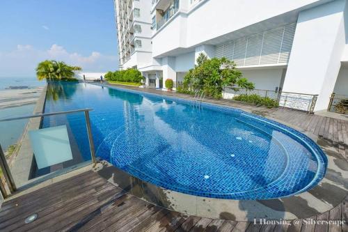 Ken Home Silverscape Block A 5pax No Wifi Ken Home Silverscape Block A 5pax No Wifi