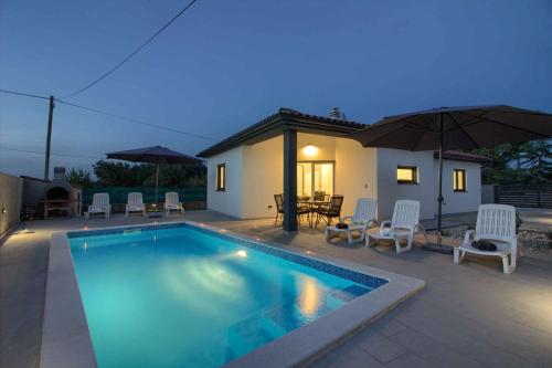 Charming villa Sissano with private pool near Pula - Location, gîte - Šišan