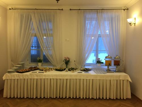 Double Room with Garden View image 4