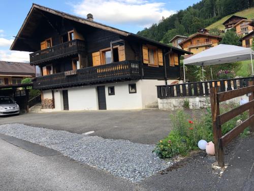 A szálláshely kívülről, Le Mazot in Val D'Illiez