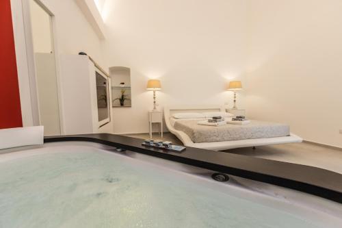 Deluxe Suite with Spa Bath