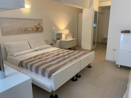 1 queen bed, 1 twin bed