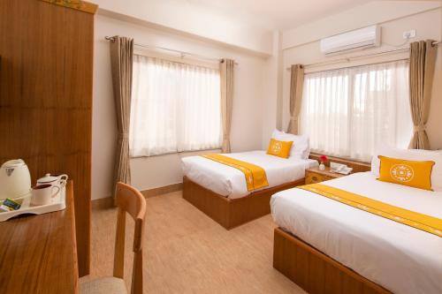 room detail thumbnail 1