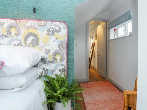 Burton Apartment - image 3