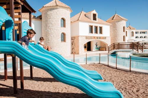Photo 18 Mitsis Blue Domes Resort & Spa