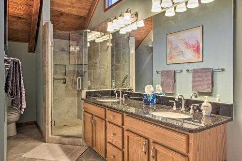 Gated Resort Home Norris Lake Access, Shared Dock in La Follette