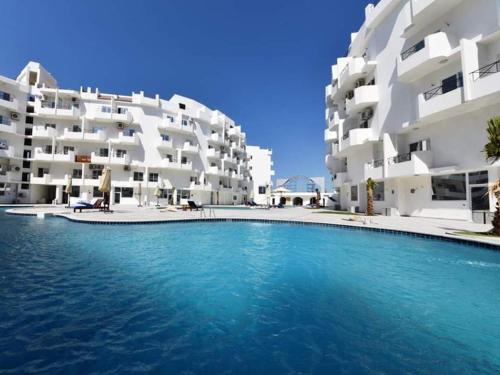 Apartment Bella Donna near the sea RedSeaLine.