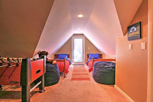 South Lake Tahoe Home with Spacious Backyard! - image 8