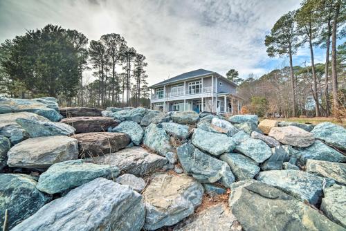 Waterfront Scotland Beach Retreat w/ Private Beach in Ridge (MD)