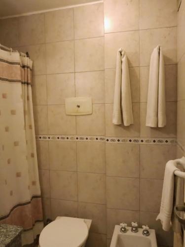 Standard Twin Room image 1