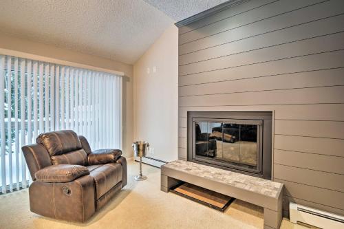 Cozy Condo Steps to Lake Michigan, 5 Mi to Boyne!