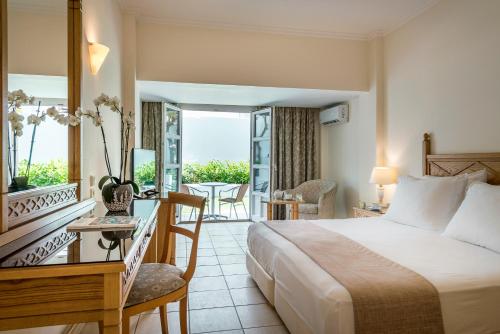 Mitsis Petit Palais Beach Hotel - image 6