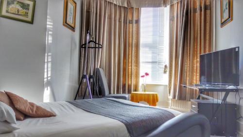 The Kensington Hotel