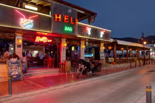 Bar/lounge, Ilios I by Checkin near Kalesma