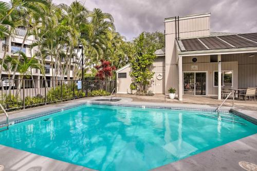 Top-Floor Kailua Bay Resort Condo with Ocean Views! in Kailua (HI)