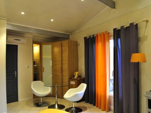 Private Hôtel - image 4