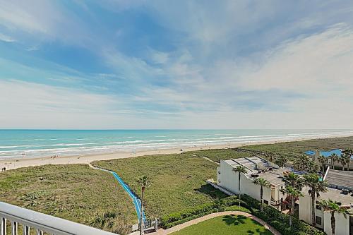 Updated Shorefront Condo with Pool - Walk to Waves! condo - image 3