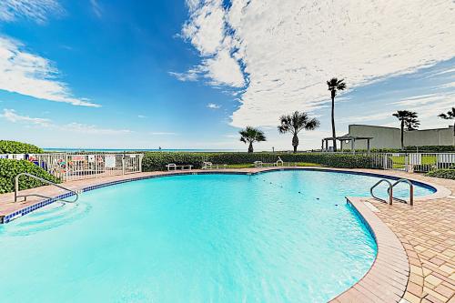 Updated Shorefront Condo with Pool - Walk to Waves! condo - image 7