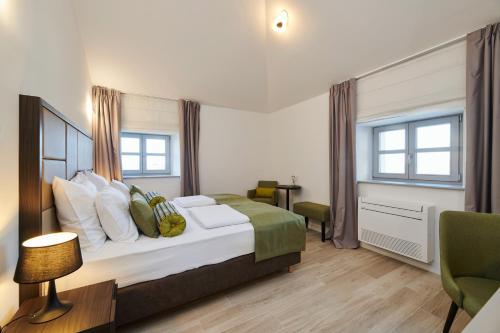 1 double bed