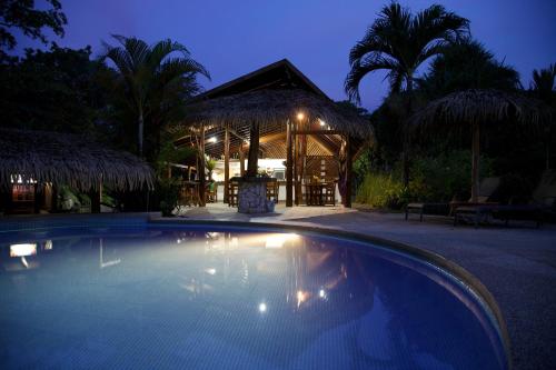 Restaurant, Hotel Suizo Loco Lodge & Resort in Cahuita