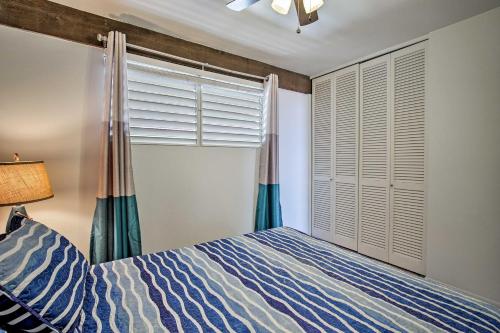 Kona Condo w/ View, Walk to Beach & Restaurants - Tap to explore photos