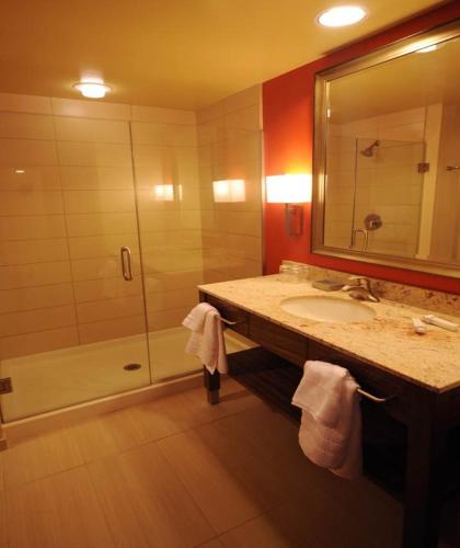 Apache Casino Hotel - image 7