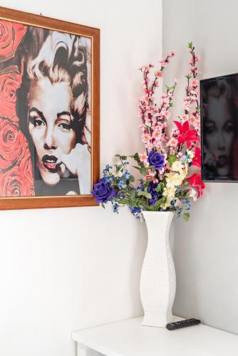 Lia Rooms 2 - image 12