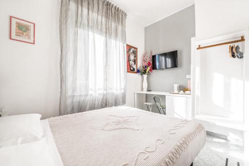 Lia Rooms 2 - image 6