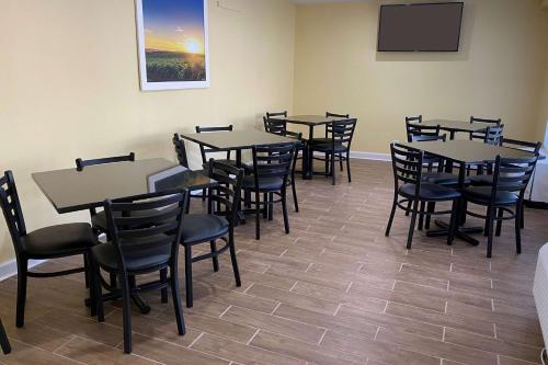Days Inn by Wyndham Atlanta/Southlake/Morrow in Morrow, USA