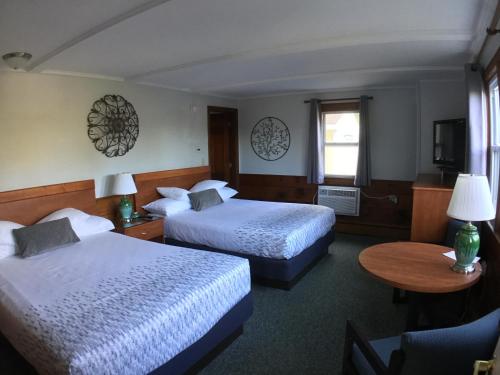 Queen Room with Two Queen Beds