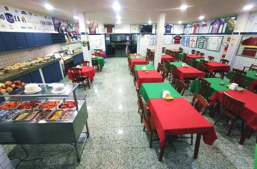 Restaurant, LM Hotel in Pari