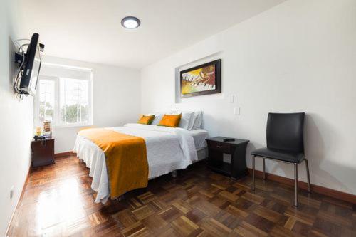 Hotel Arena Plaza Hotel Galeria Real is conveniently located in the popular Chapinero (Residential-Commercial Area) area. The property offers a high standard of service and amenities to suit the individual needs of all