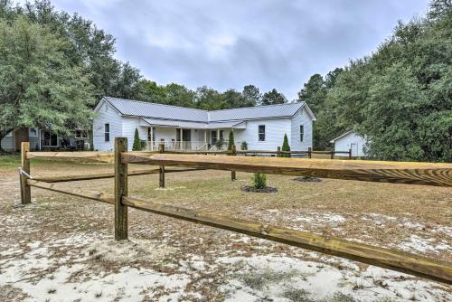 Sweet Southern Pines Abode with Yard and Covered Porch in Fayetteville