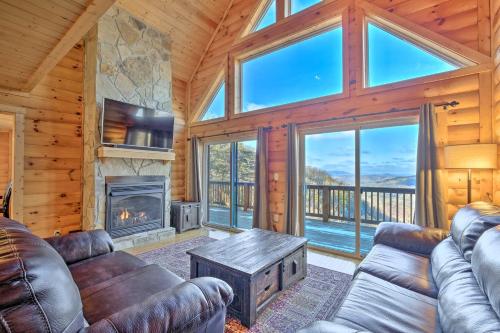. McCloud Mtn Peak Cabin with Deck and Panoramic Views!