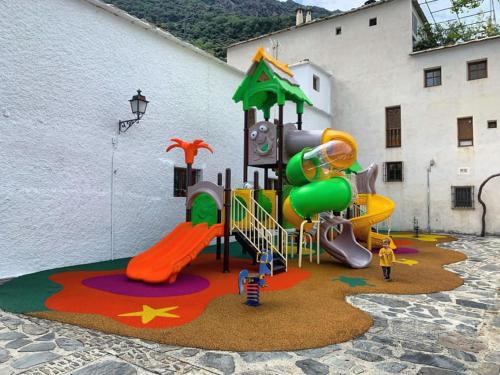 Játszótér, Casa Rural Vata Pampaneira Alpujarra in Pampaneira