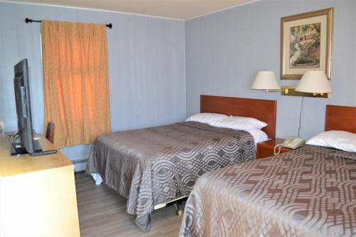 2 double beds