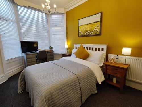 Bradburys of Blackpool Room Type - Deluxe Room