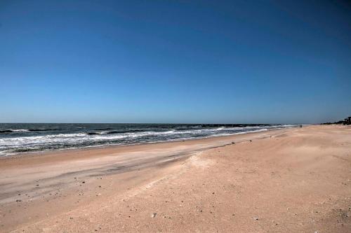 Oceanfront Topsail Beach Retreat - Steps to Shore! - image 3