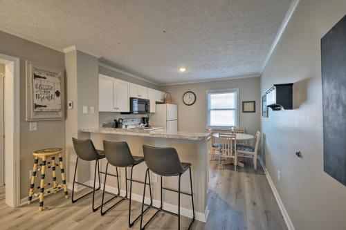Oceanfront Topsail Beach Retreat - Steps to Shore! in North Topsail Beach, USA