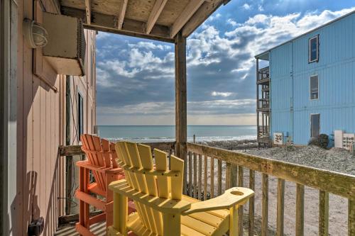 . Oceanfront Topsail Beach Retreat - Steps to Shore!